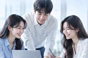 함께 배우고 이야기하는 교육·협업 연출 사진